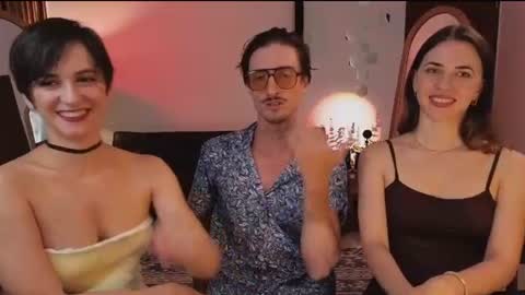   330 UTC2 girls   online show from June 2026 03:31:01 AM