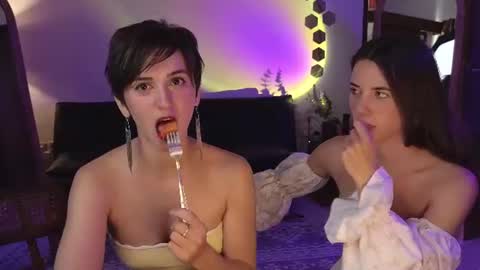   330 UTC2 girls   online show from July 2026 05:44:01 AM