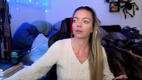 Snapshot of goddess_of_mars chatting on January 2025 03:34:01 PM Patricia Mars Goddess of Mars twitter thegoddessmindy online show from January 2025 03:34:01 PM