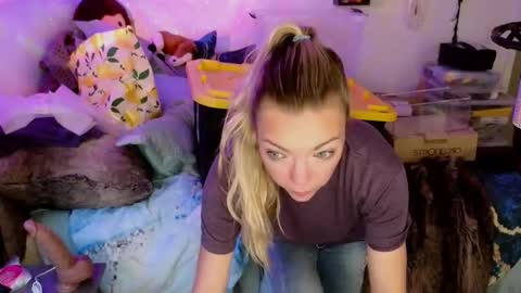 Snapshot of goddess_of_mars chatting on October 2025 02:31:01 PM Patricia Mars Goddess of Mars twitter thegoddessmindy online show from October 2025 02:31:01 PM