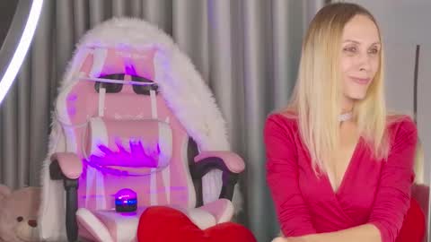 Katarina online show from November 2025 07:08:02 AM