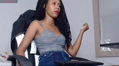 goddess_valen online show from November 2025 04:18:01 PM