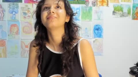 Snapshot of goddess_vee_ chatting on February 2025 06:33:01 AM vee online show from February 2025 06:33:01 AM