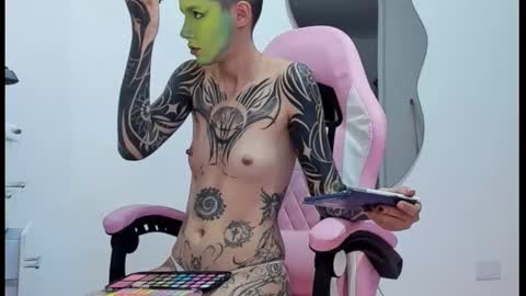 Snapshot of goddess_vee_ chatting on October 2025 10:11:02 PM vee online show from October 2025 10:11:02 PM