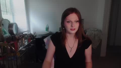Goddess of Insanity online show from May 2026 02:32:02 PM