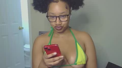 Snapshot of goddessdaisysky chatting on October 2025 11:14:01 PM Goddess Daisy Sky online show from October 2025 11:14:01 PM