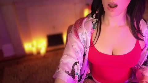 Snapshot of goddessmaenyc chatting on November 2025 02:25:02 AM Goddess Mae NYC online show from November 2025 02:25:02 AM