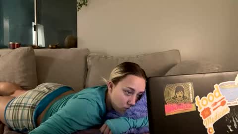 Snapshot of goddessmayvn chatting on February 2025 01:41:01 PM GoddessMayvn online show from February 2025 01:41:01 PM