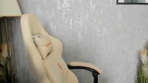 Snapshot of goddessmiaa chatting on October 2025 09:02:02 AM Mistress online show from October 2025 09:02:02 AM