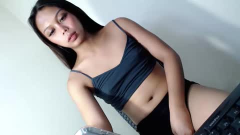 MISS LOVELY online show from June 2026 01:39:02 PM