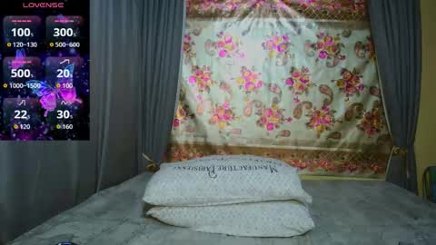 Layla Salvardor online show from October 2025 09:10:02 AM