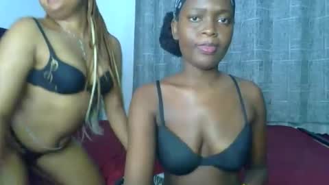 godess_lunah online show from May 2026 06:36:01 PM