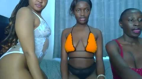 godess_lunah online show from June 2026 06:34:01 AM
