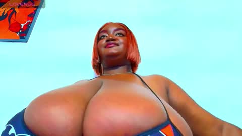 Snapshot of godessqqq chatting on September 2025 06:29:01 PM Godess Tracy online show from September 2025 06:29:01 PM