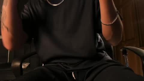 HUAN online show from February 2025 06:16:02 AM