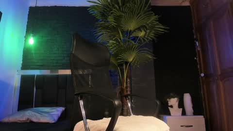 HUAN online show from February 2025 05:02:02 AM