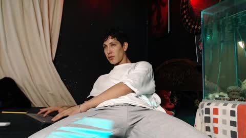 Snapshot of godly_huan chatting on May 2026 10:11:01 AM HUAN online show from May 2026 10:11:01 AM