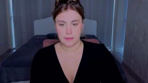 Lilya online show from September 2025 04:17:01 PM