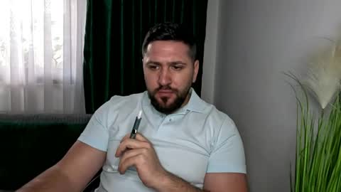 gold_alpha_boy online show from April 2026 12:38:02 PM