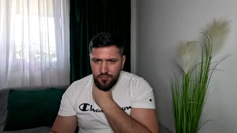 gold_alpha_boy online show from April 2026 02:30:01 PM
