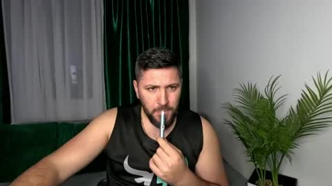 gold_alpha_boy online show from May 2026 06:35:01 PM