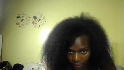 Snapshot of gold_melanin chatting on May 2026 11:20:01 PM gold_melanin online show from May 2026 11:20:01 PM