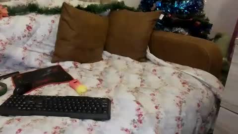 Ani online show from December 2025 10:25:01 PM