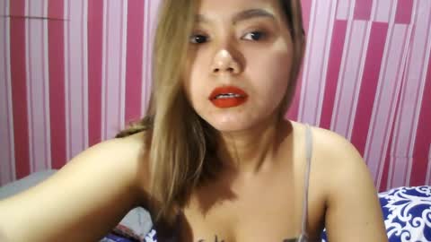 Snapshot of goldaveronn chatting on December 2024 03:37:01 AM goldaveronn online show from December 2024 03:37:01 AM