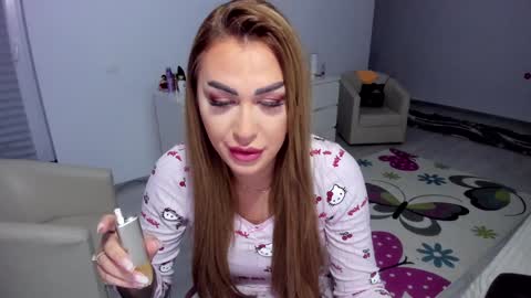 Nicole.. online show from February 2025 04:36:02 AM