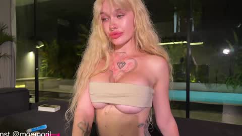 Snapshot of golden_alinee chatting on February 2026 03:00:02 PM Aline meow online show from February 2026 03:00:02 PM