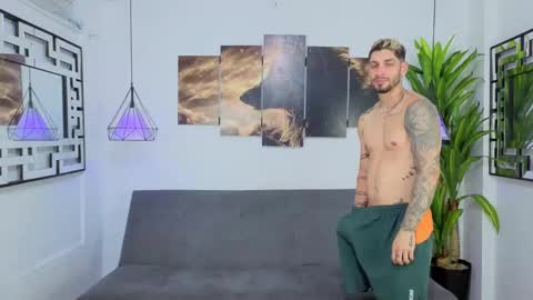 Snapshot of golden_boys_ggh chatting on September 2025 06:35:01 AM golden_boys_ggh online show from September 2025 06:35:01 AM