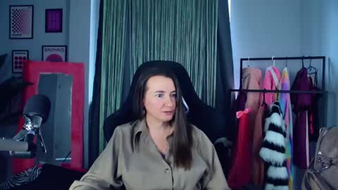 Snapshot of golden_dragones chatting on April 2026 09:08:01 AM Gloria online show from April 2026 09:08:01 AM