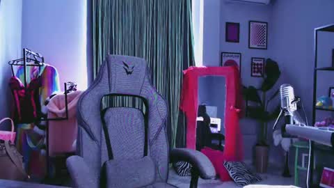 Gloria online show from July 2026 08:51:01 AM