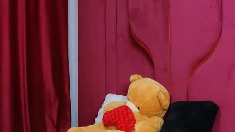 GoldenAmberX online show from February 2025 12:19:01 PM