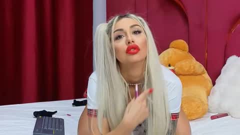 GoldenAmberX online show from February 2025 06:07:01 AM