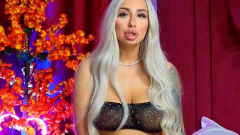 GoldenAmberX online show from February 2025 08:42:02 AM