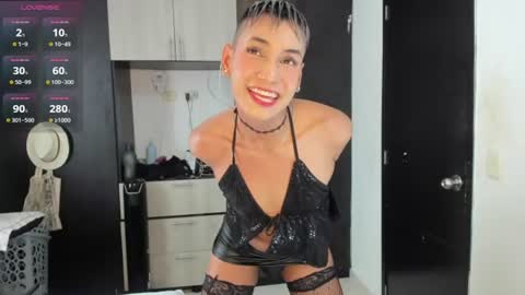 Snapshot of goldenangels1 chatting on July 2026 05:53:01 PM goldenangels1 online show from July 2026 05:53:01 PM
