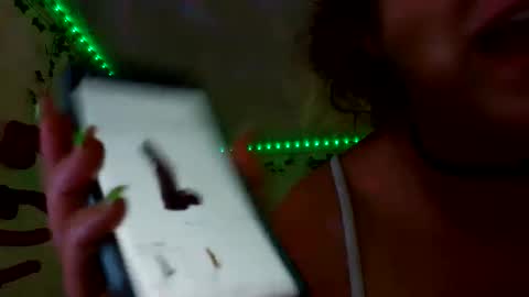 XxPretentious PeachxX online show from June 2026 07:19:01 PM