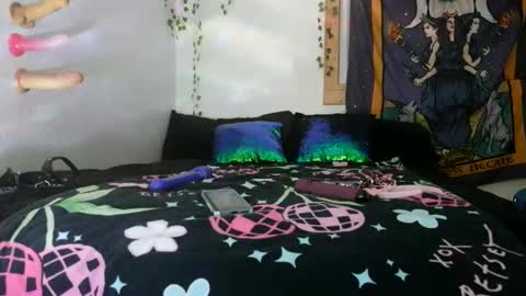 XxPretentious PeachxX online show from June 2026 08:29:01 AM