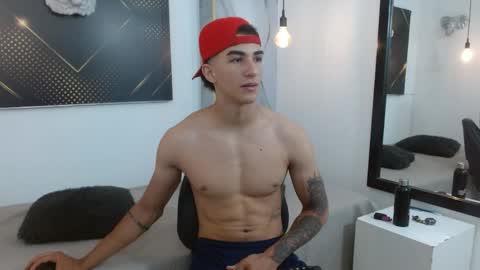 Snapshot of goldendesirex_ chatting on April 2026 07:51:02 PM online show from April 2026 07:51:02 PM