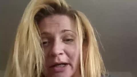 goldendoll1704 online show from June 2026 06:52:02 AM