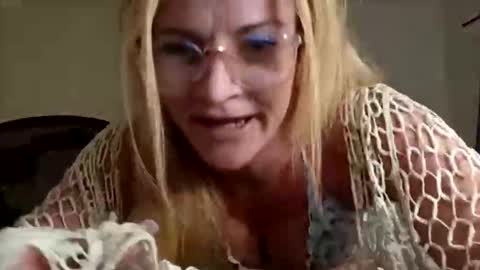 goldendoll1704 online show from June 2026 12:00:01 AM