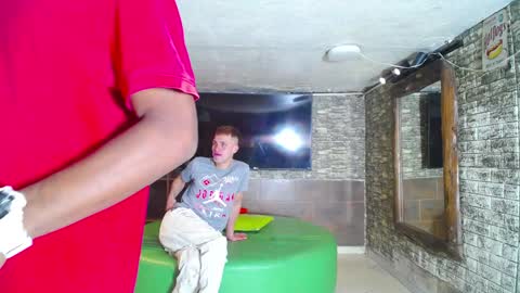 Snapshot of goldenjoi chatting on January 2025 12:24:01 PM GOLDENJOI online show from January 2025 12:24:01 PM