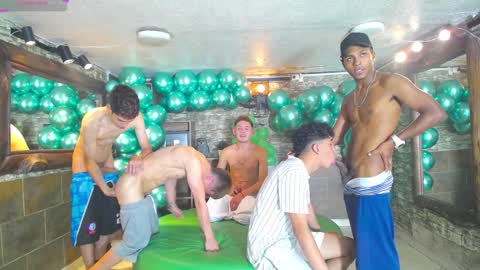 Snapshot of goldenjoi chatting on February 2025 03:47:01 PM GOLDENJOI online show from February 2025 03:47:01 PM