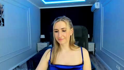 Olivia online show from February 2025 04:44:01 PM