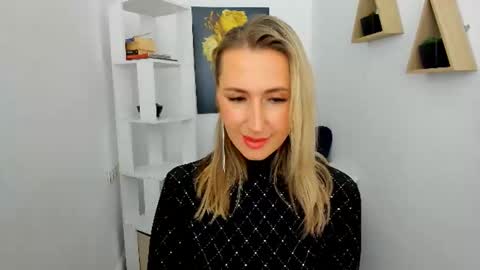 Olivia online show from September 2025 07:47:01 PM