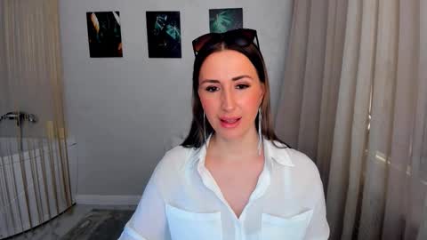 Olivia online show from March 2026 03:32:01 AM