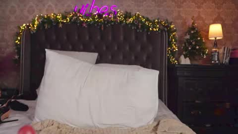 Snapshot of goldenmoore chatting on January 2025 12:22:01 PM Anna online show from January 2025 12:22:01 PM