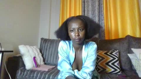 Snapshot of goldiecandy chatting on February 2026 05:35:01 AM goldiecandy online show from February 2026 05:35:01 AM