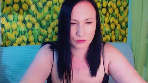 goldmoonn online show from May 2026 06:01:02 PM